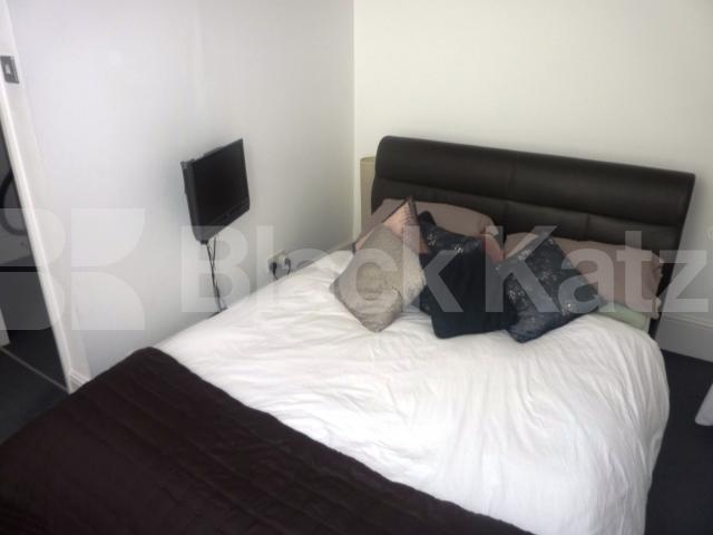 			CONTEMPORARY 1 BED NEAR PRIMROSE HILL, 1 Bedroom, 1 bath, 1 reception Flat			 Primrose Gardens , PRIMROSE HILL